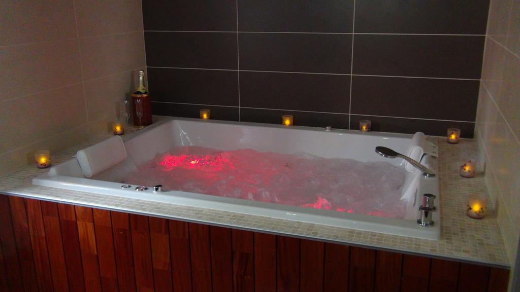 Le Clos Des Tilleuls La Vendelee Phòng bức ảnh